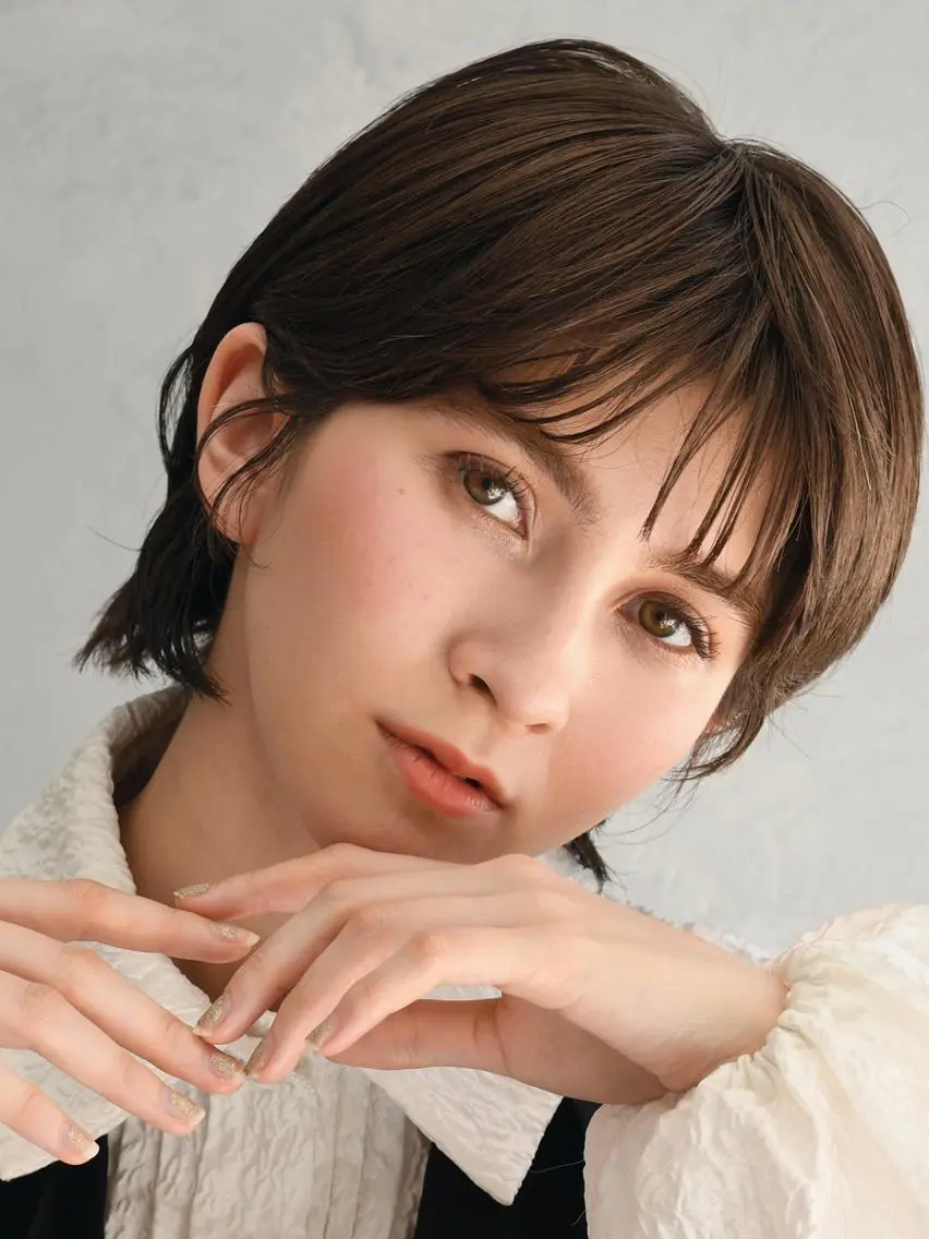 ショート カラー カット 千脇 望美のヘアスタイル