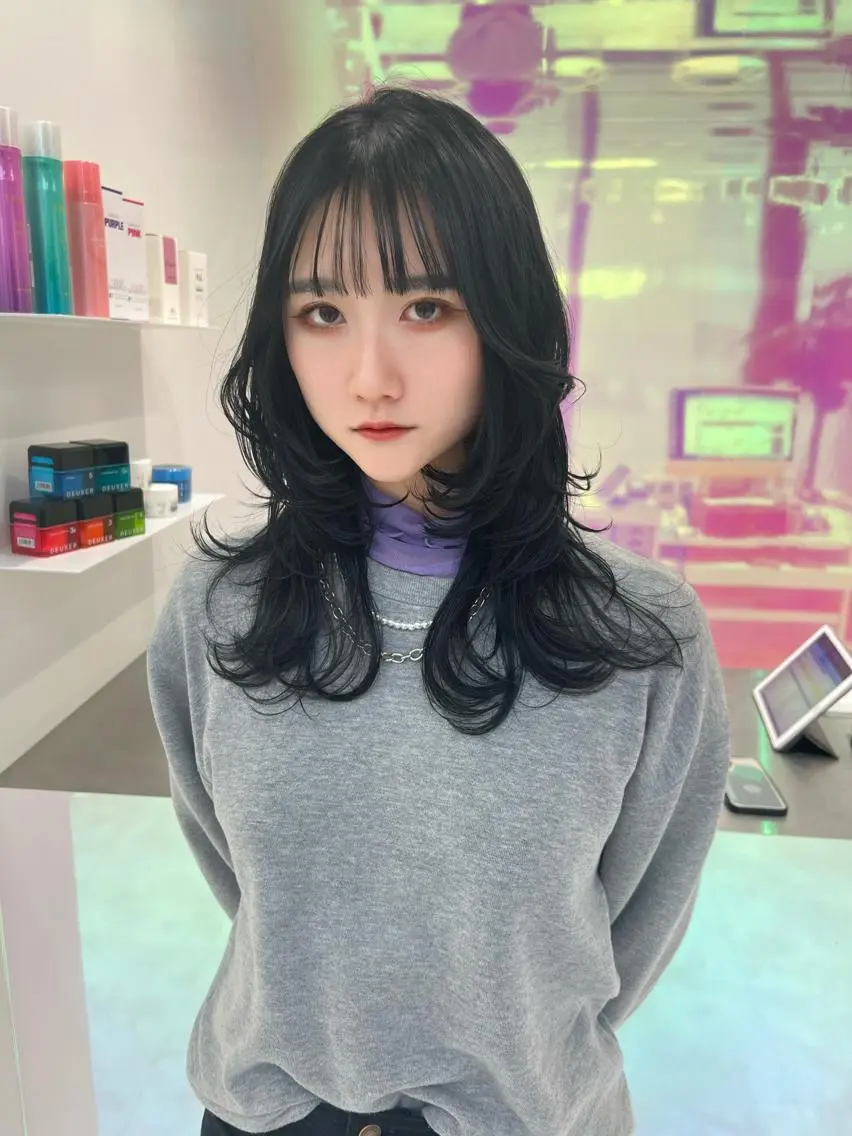 セミロング カラー パーマ ヘアアレンジ メンズ キッズ ネイル マツエク・マツパ アイブロウ メンズウルフカット ワンホンマツエク レイヤーカット ワンホンヘア ウルフカット KANAMI 🌏のヘアスタイル