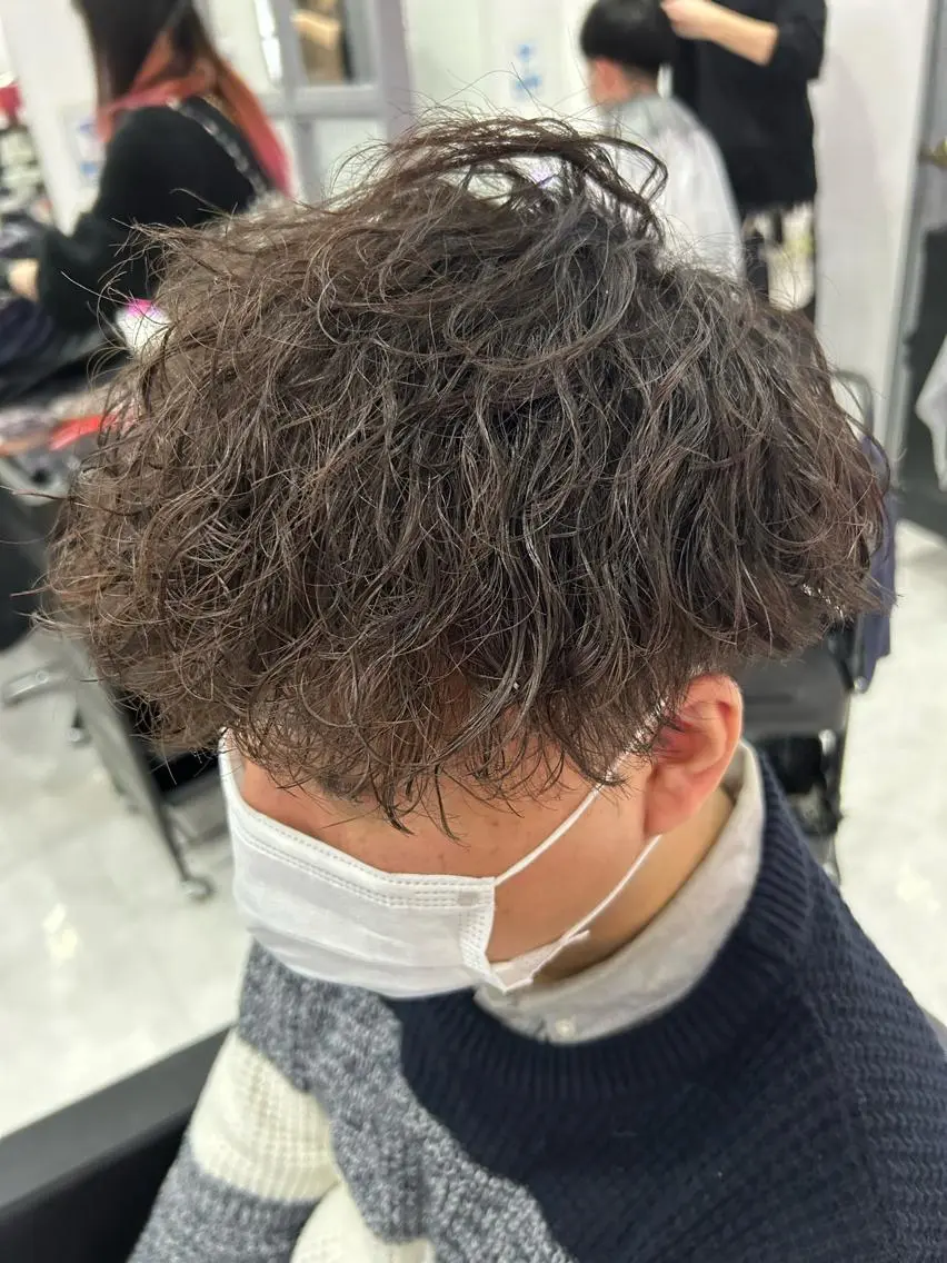 ショート カラー パーマ ヘアアレンジ メンズ カット パーマ トリートメント 🔥メンズパーマ 特化 渡辺一翔のヘアスタイル