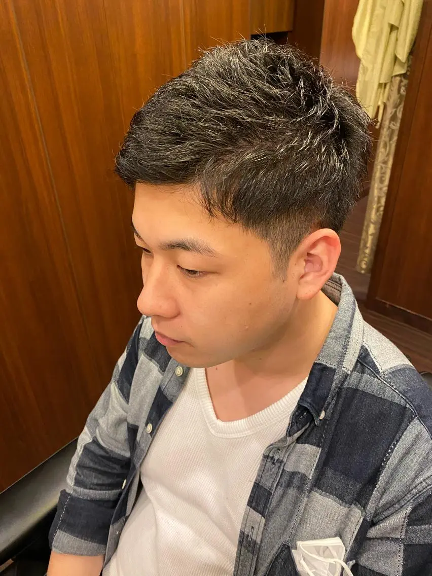 ショート メンズ 波岡 萩斗のヘアスタイル