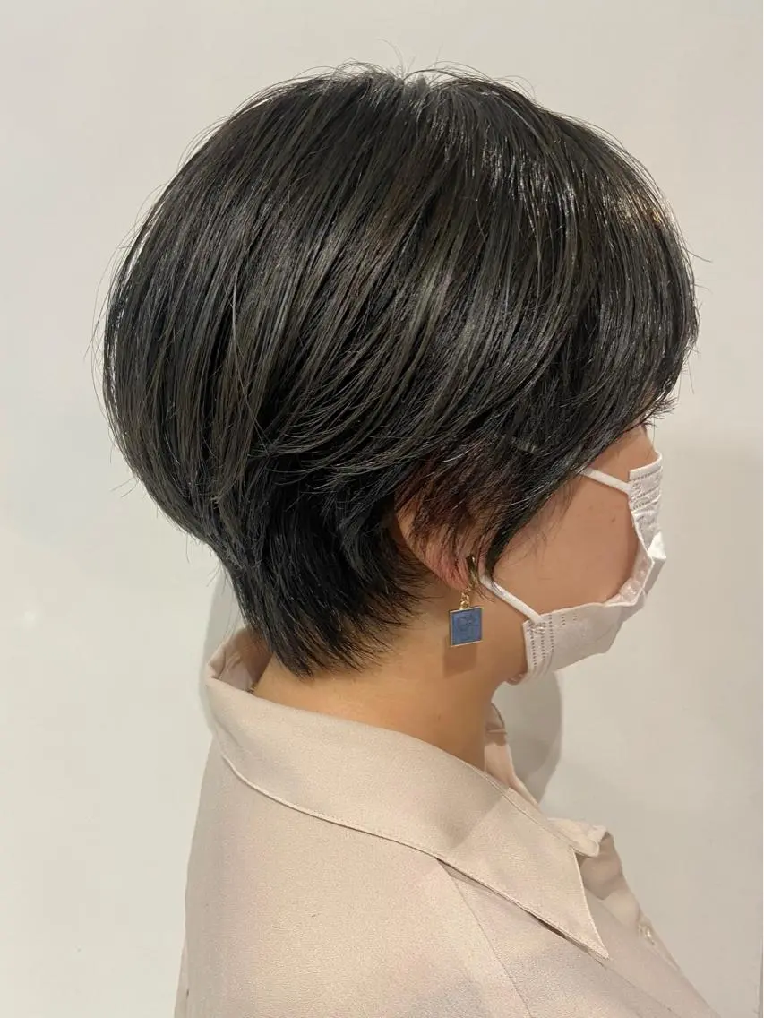ショート カラー 透明感カラー グレージュ ショートヘア 二児のパパで店長な 戸田健治のヘアスタイル