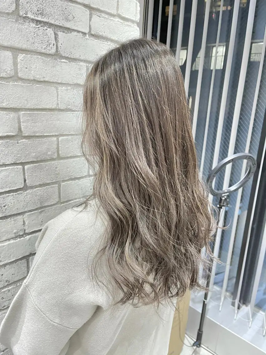 ロング カラー パーマ ヘアアレンジ アディクシーカラー ベージュカラー ブリーチ ケアブリーチ ミルクティーベージュ ヘアカラー 縮毛矯正/美髪 髪質改善/石田幸輔のヘアスタイル