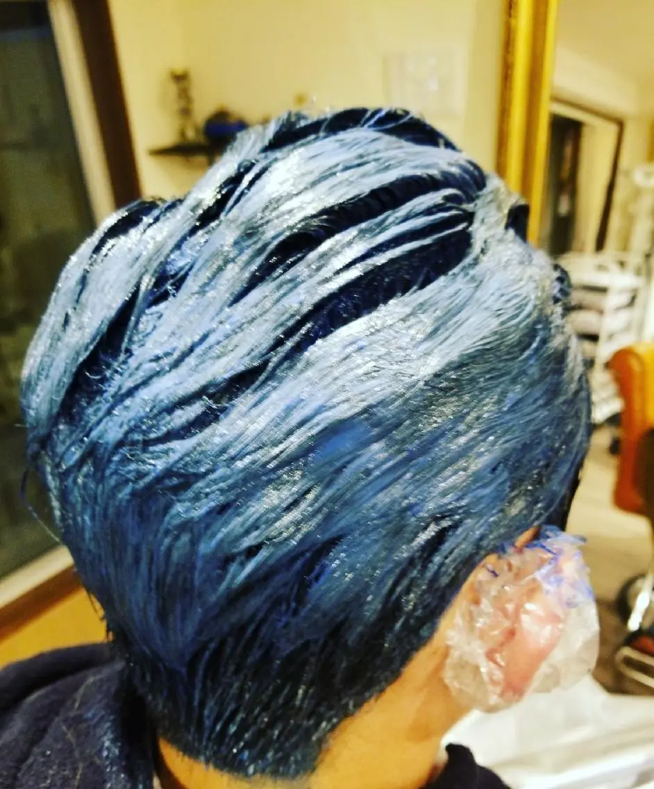 ショート メンズ メンズブリーチ 外国人風カラー spa hair ark 富井直美のヘアスタイル