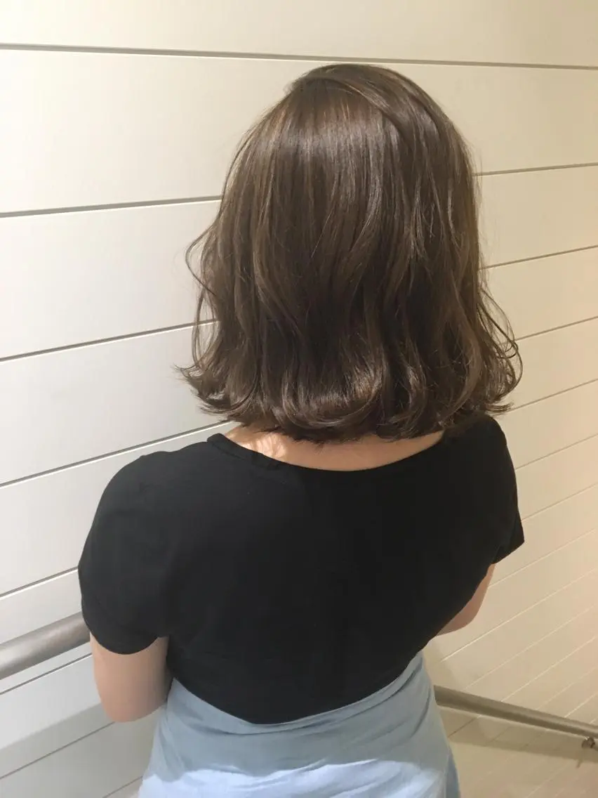 ミディアム カラー グレージュ ハイライトカラー ボブ ハイライト 🍊新宿南口🍊 ERINAのヘアスタイル