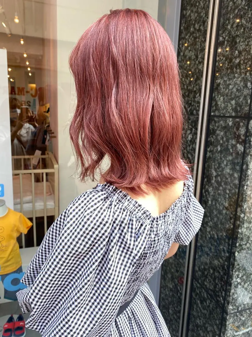 ミディアム カラー ブリーチ カット ヘアカラー コマツリサ ROCCO eastのヘアスタイル