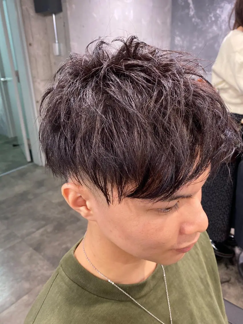 ショート カラー パーマ ヘアアレンジ メンズ パープルカラー 当日予約⭕️ JUNYAのヘアスタイル