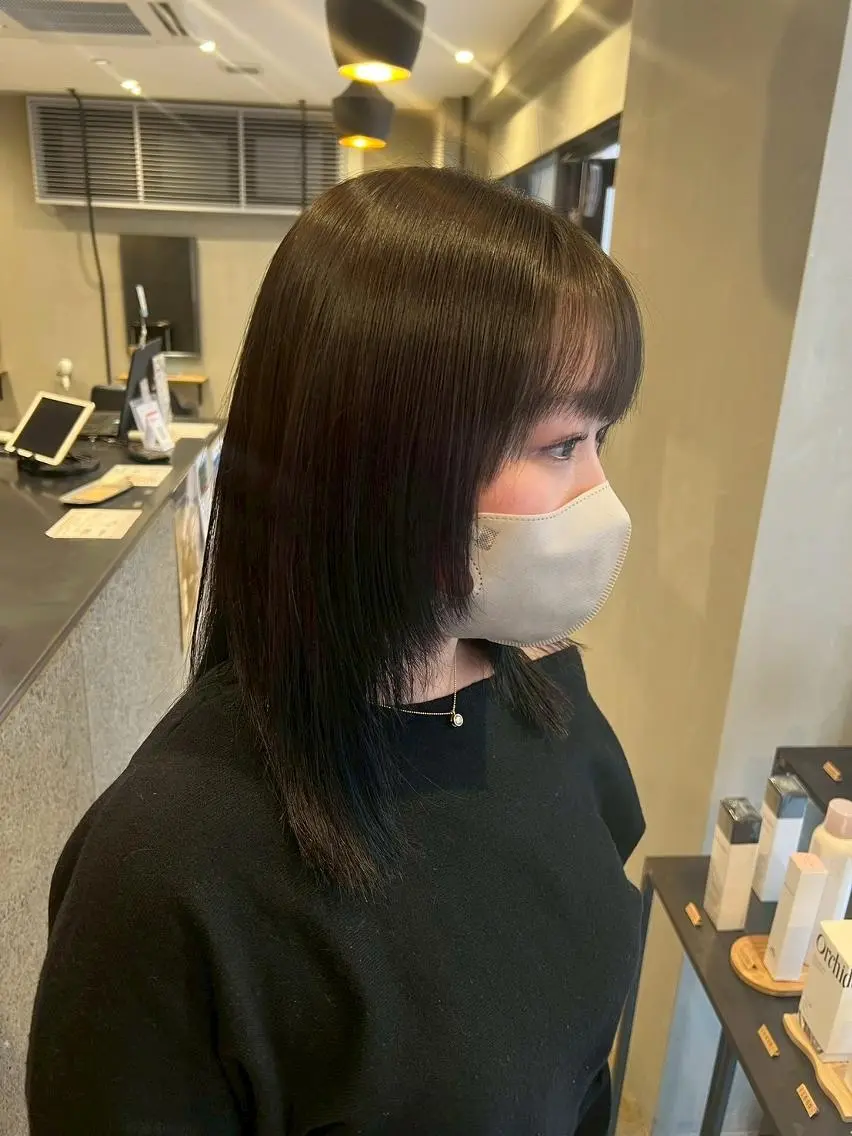 ミディアム カラー 谷岡 沙也佳のヘアスタイル