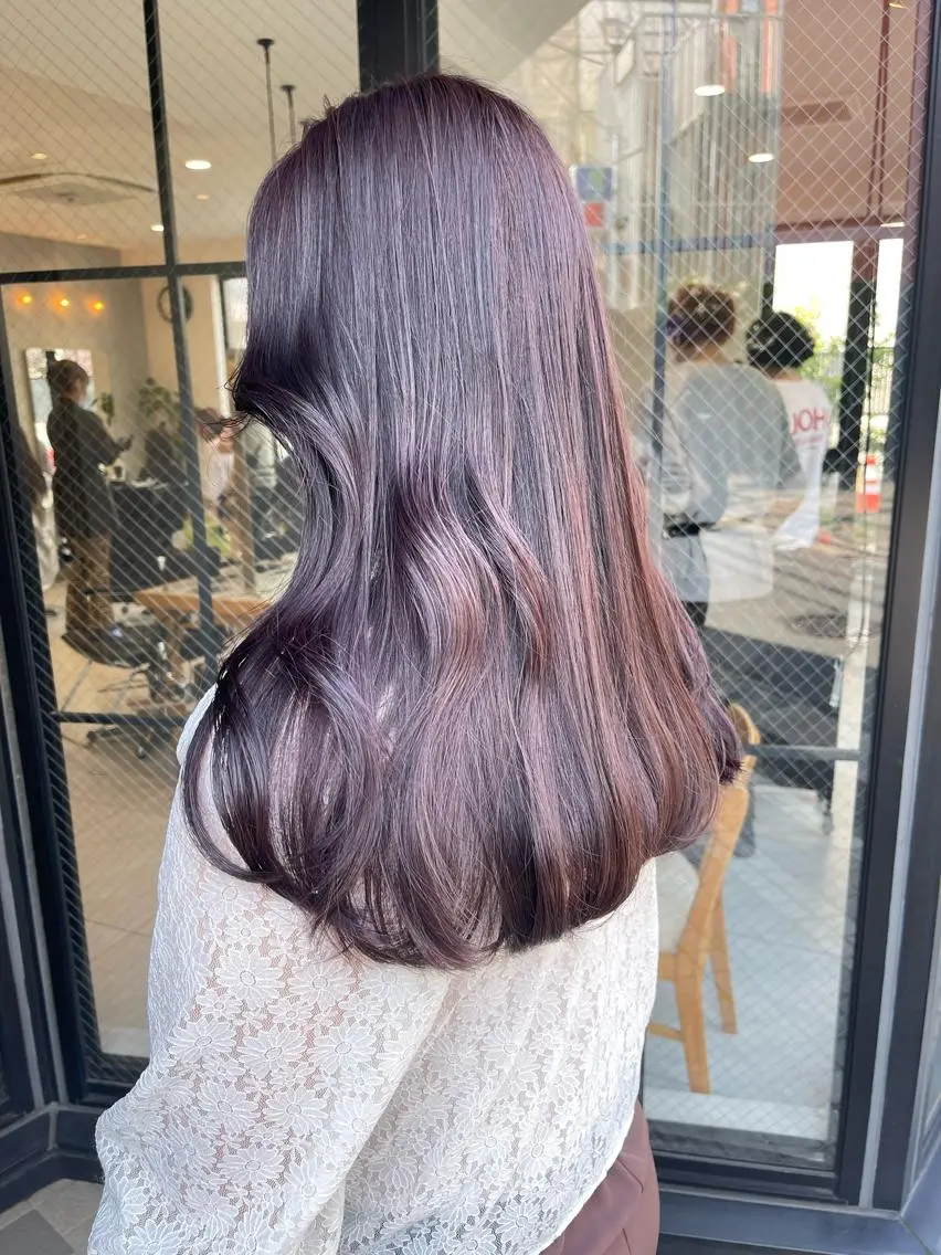 ロング カラー ラベンダーカラー ラベンダーグレー ヘアカラー トリートメント ヘッドスパ 透明感/レイヤー スタイル🤎mamiのヘアスタイル