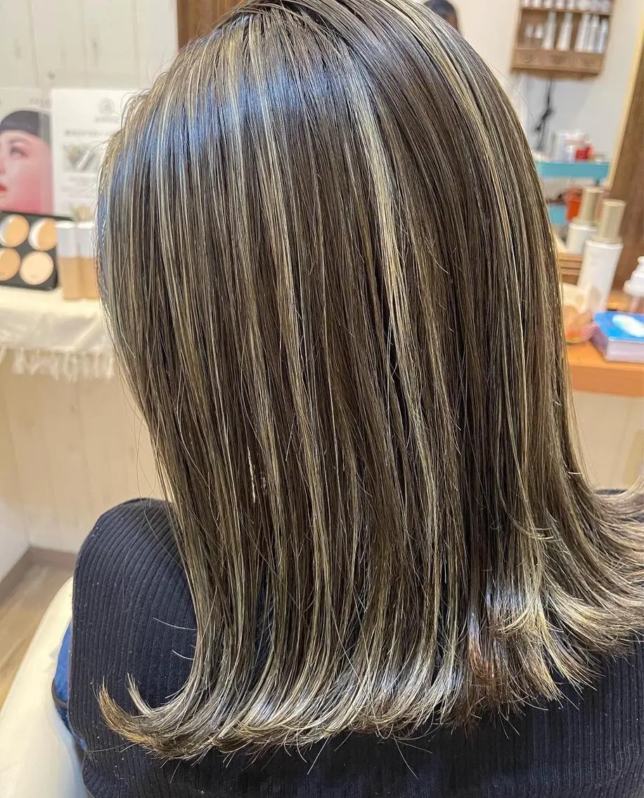ミディアム トレンドパーマ 加藤菜月のヘアスタイル