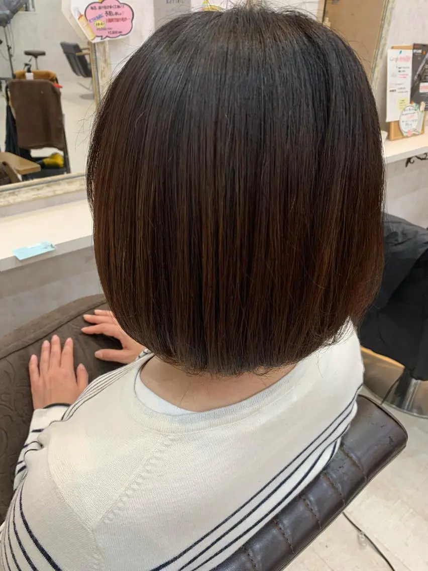 ショート カット 坂入 瑶希のヘアスタイル