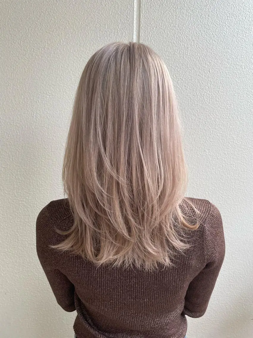 セミロング カラー 似合わせレイヤー✨️ RIEのヘアスタイル