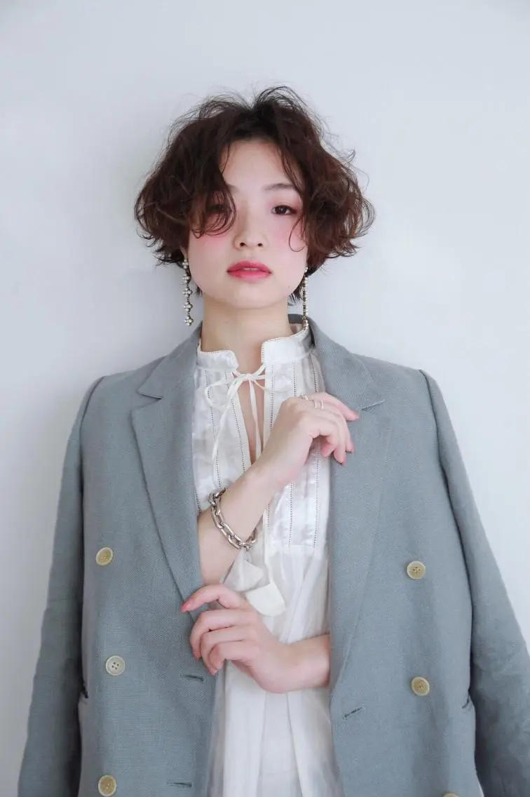 マツエク・マツパ 二度見される艶髪職人 /美髪矯正のプロ木崎のヘアスタイル