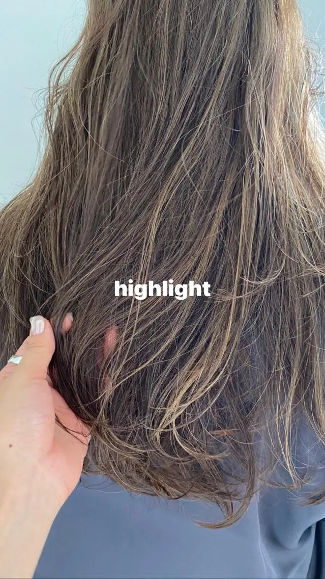 ロング カラー ヘアアレンジ ベージュカラー ブリーチ ハイライトカラー ハイトーンカラー ハイトーンベージュ ニュアンスヘア🌔 nanakoのヘアスタイル