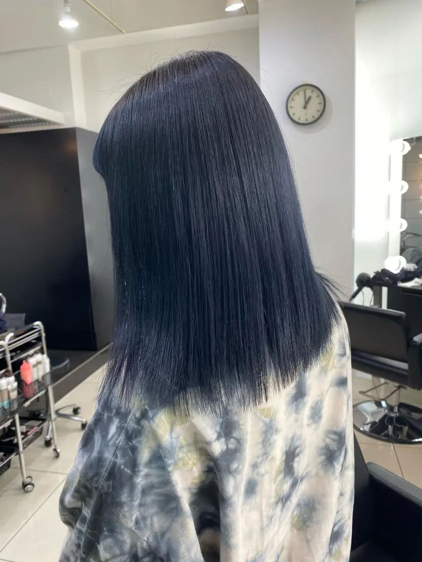 ミディアム カラー ヘアアレンジ ネイビーカラー SHACHU ayamiのヘアスタイル