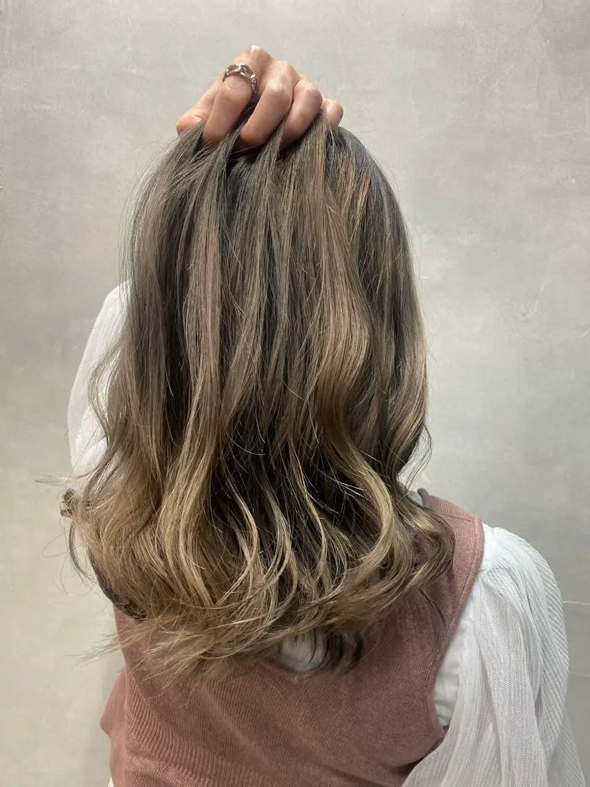 セミロング カラー ヘアアレンジ ショートボブ シールエクステ セミロングパーマ バレイヤージュ 透明感カラー FAAM Tsuneのヘアスタイル