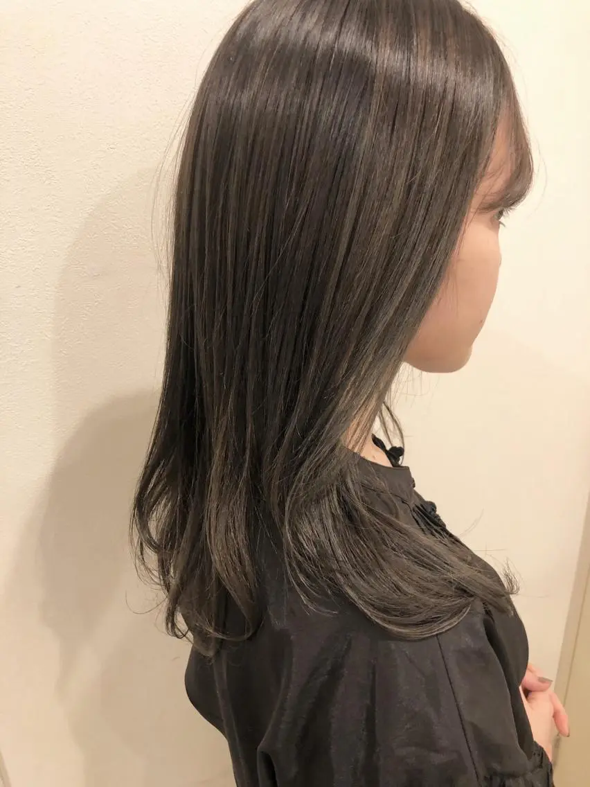 セミロング カラー トリートメント 🦩レイヤー|透明感 カラー🦩makoのヘアスタイル
