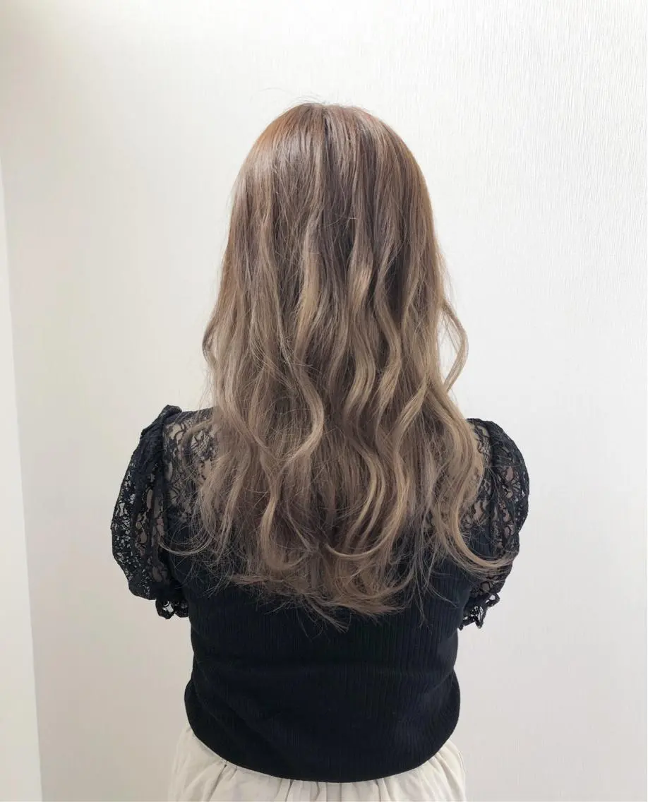 セミロング カラー 白井 つづりのヘアスタイル