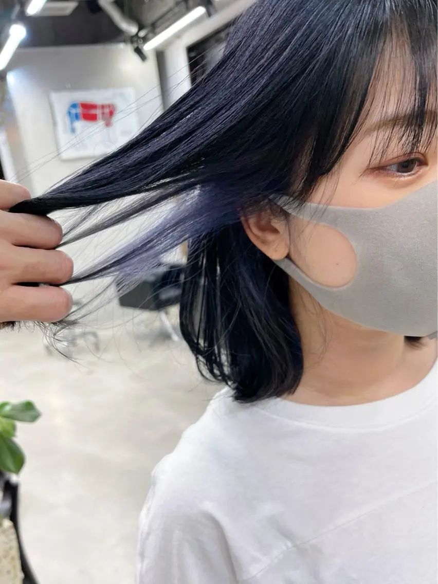 カラー 黒髪 ブルーカラー ブルーブラック ブリーチダブルカラー 【koide】のヘアスタイル