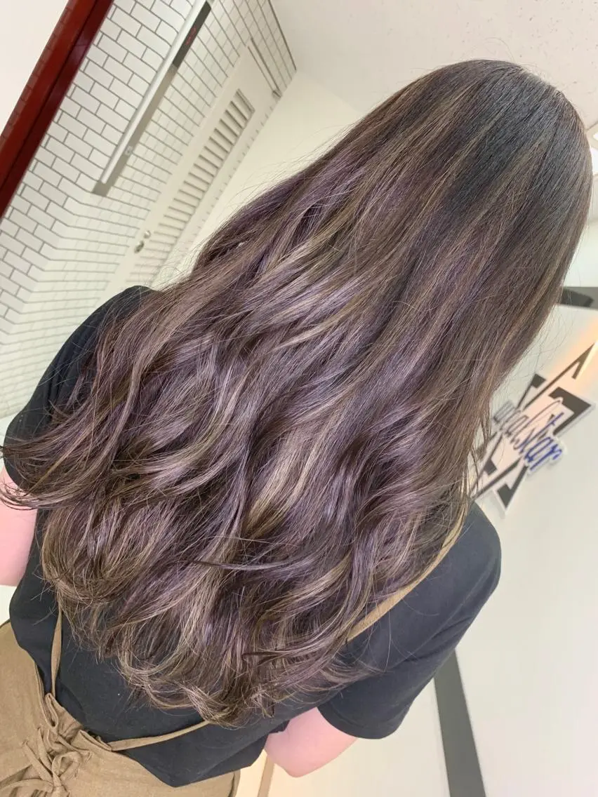 カラー Itsuki .のヘアスタイル