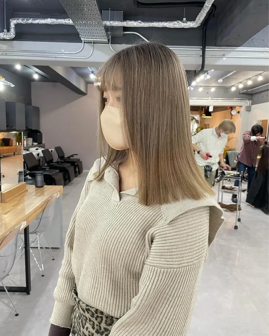 ミディアム ミルクティーベージュ ❤︎レイヤー　MIAのヘアスタイル