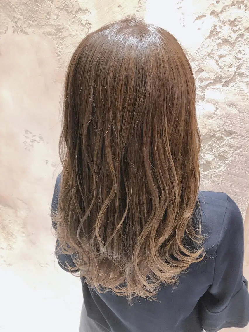 ミディアム カット ヘアカラー トリートメント 代表山口ひな 髪質改善のプロのヘアスタイル