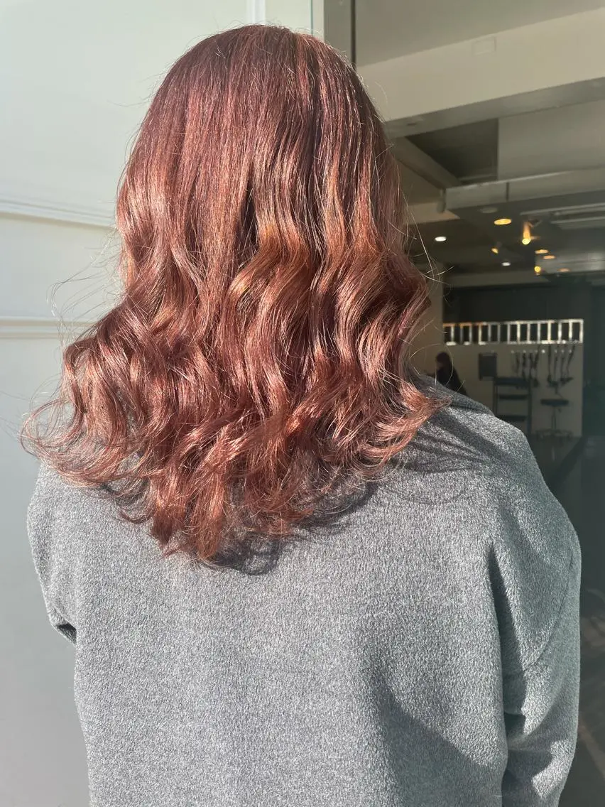 セミロング カラー カット ヘアカラー トリートメント 安藤 佑衣のヘアスタイル