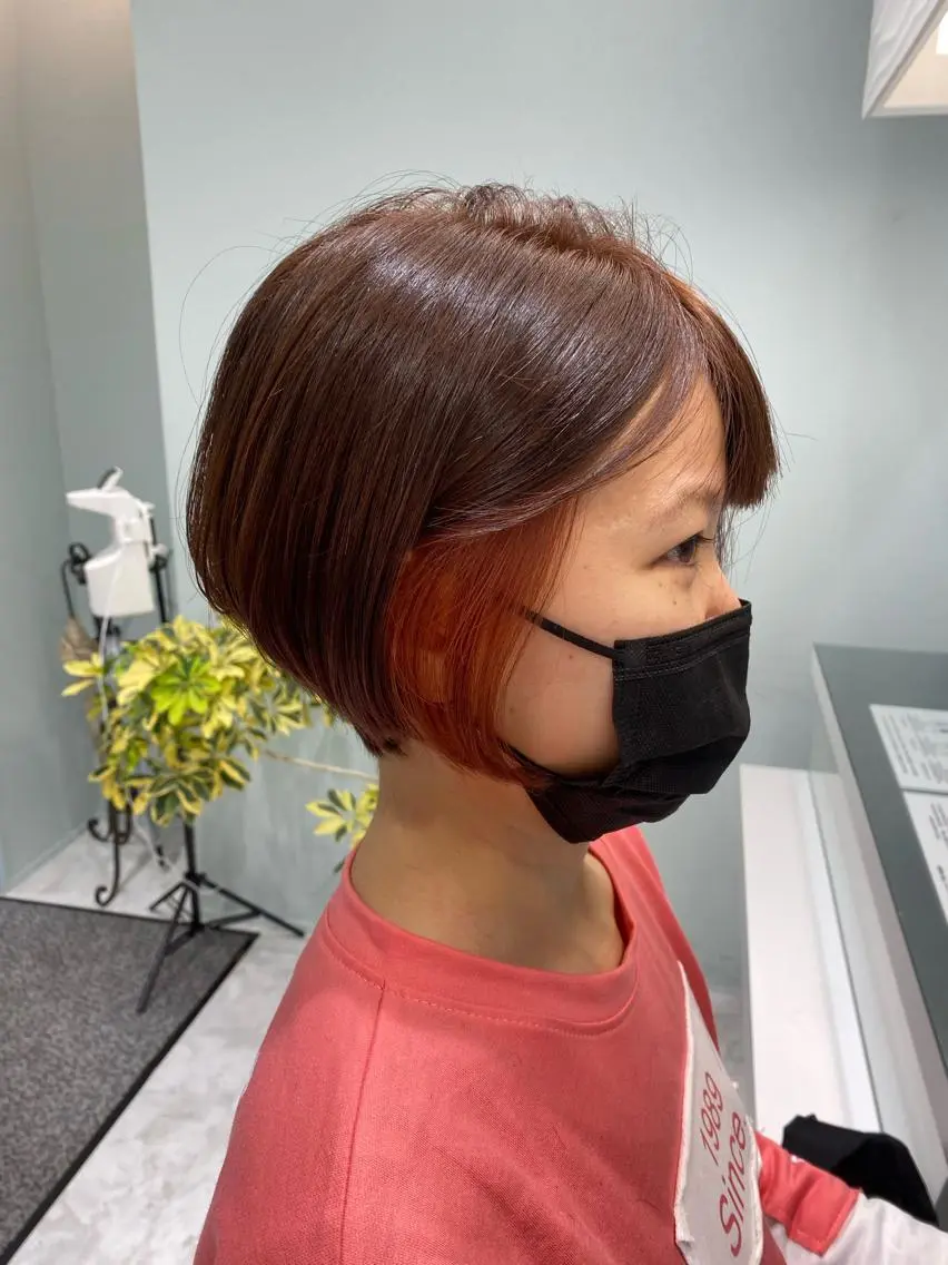 ショート カラー 中川 茜里のヘアスタイル