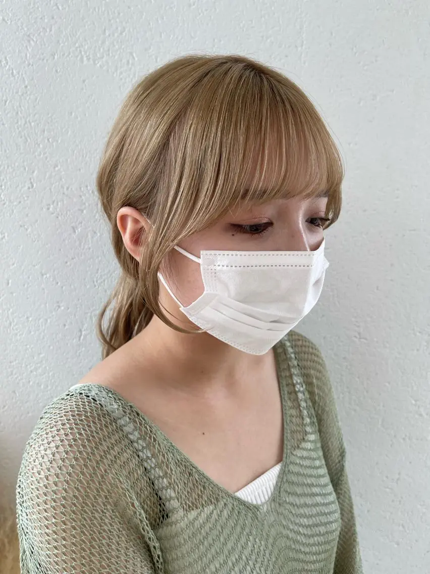 ミディアム カラー 顔周りカット 市村 香多のヘアスタイル