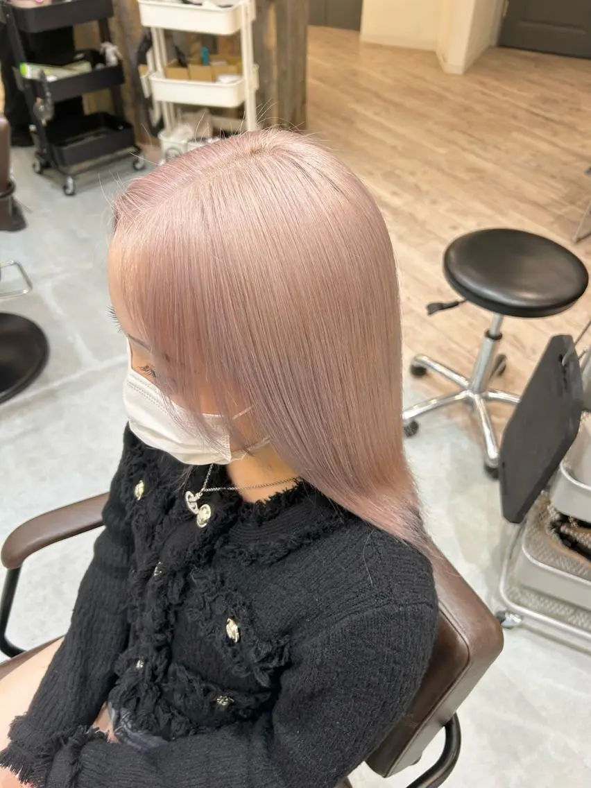 セミロング ヘアカラー ハイトーン特化サロン 🍑momo🍑のヘアスタイル