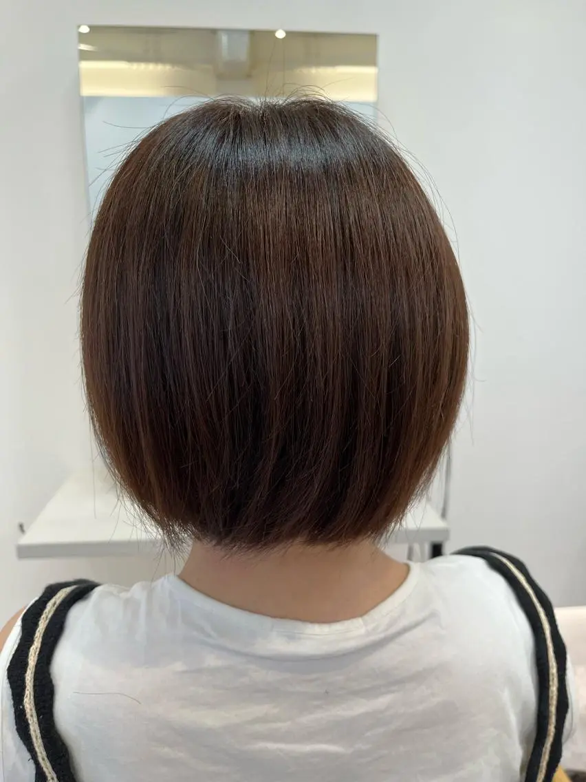 ショート 前下がりボブ ピンクブラウン ボブ 高野 健二のヘアスタイル
