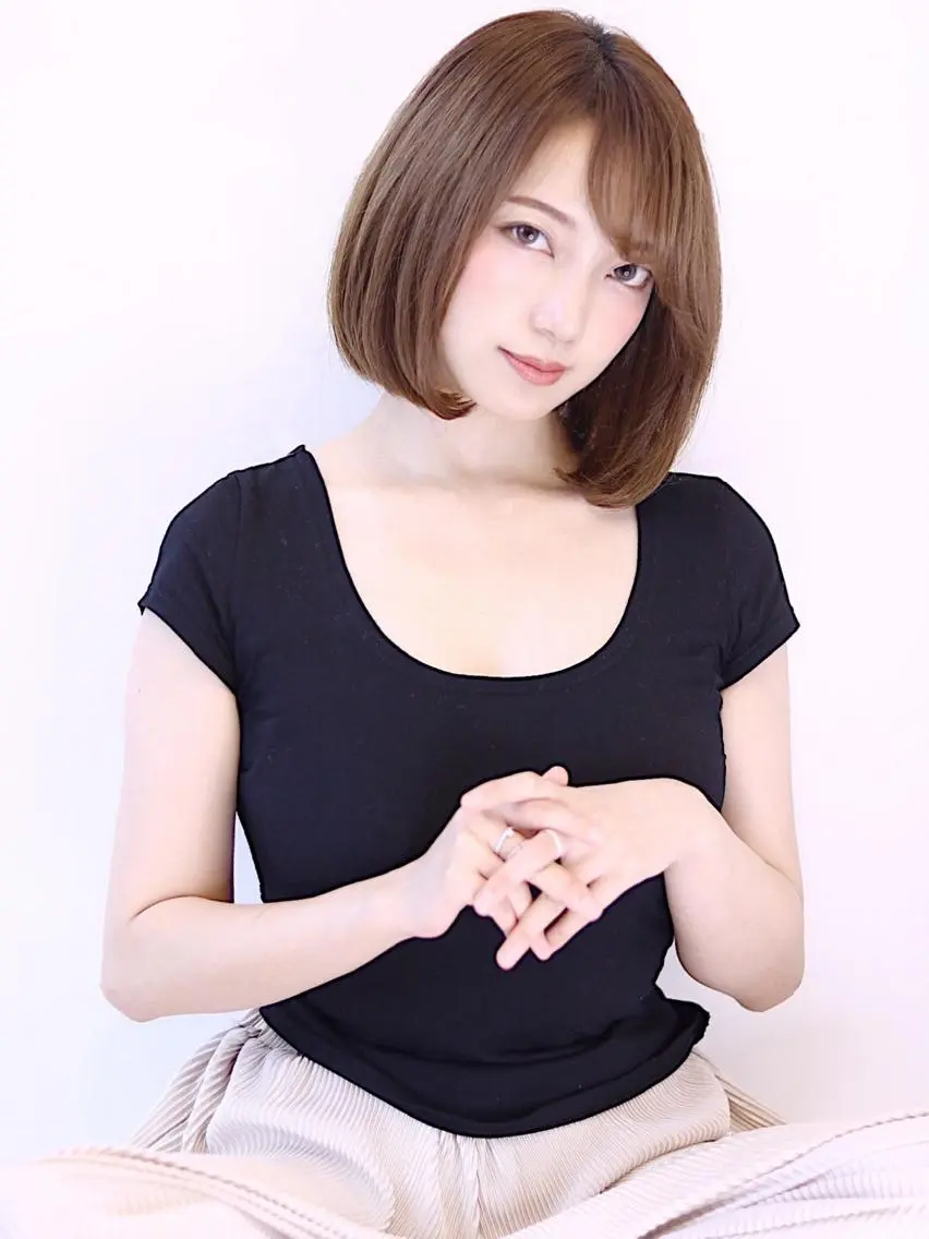 ショート 傷ませにくいブリーチ 浦野優希のヘアスタイル