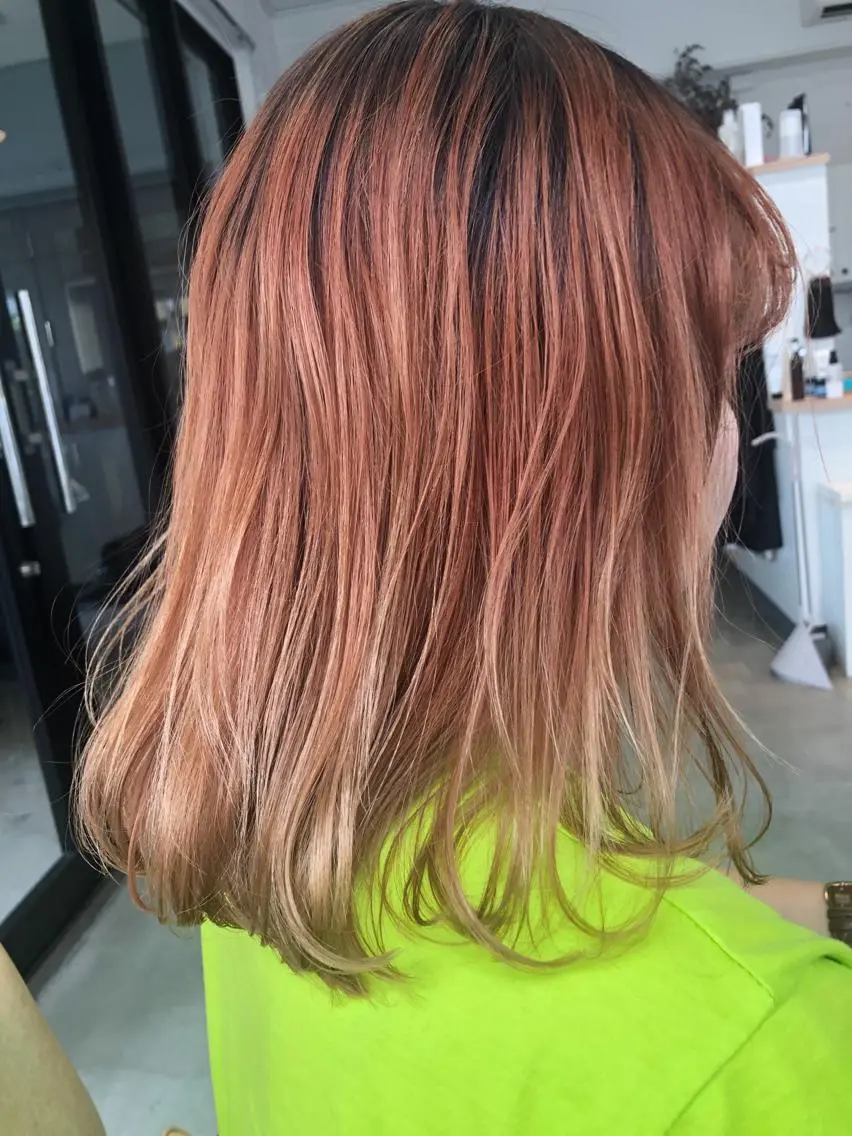 ミディアム カラー ヘアカラー トリートメント 林 梓のヘアスタイル