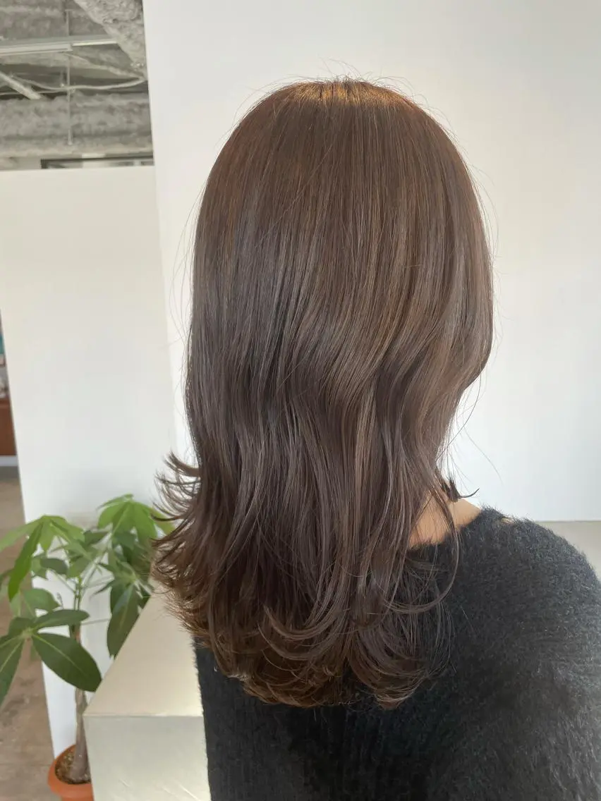 セミロング カラー ヘアアレンジ REONA🪽✨薬院 レイヤーカット🫧のヘアスタイル