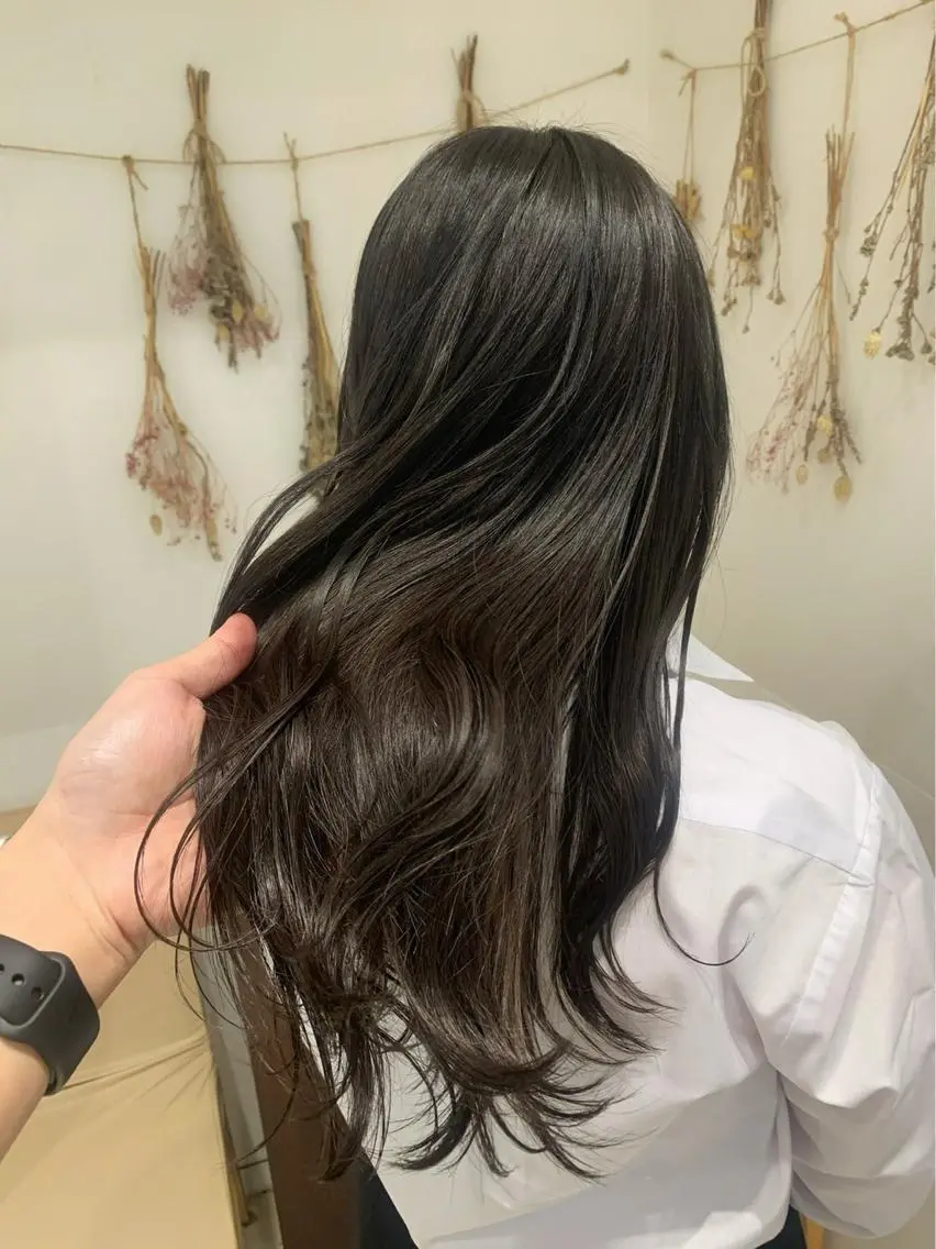 セミロング カラー ヘアアレンジ レイヤー×韓国 🇰🇷鈴木啓太のヘアスタイル
