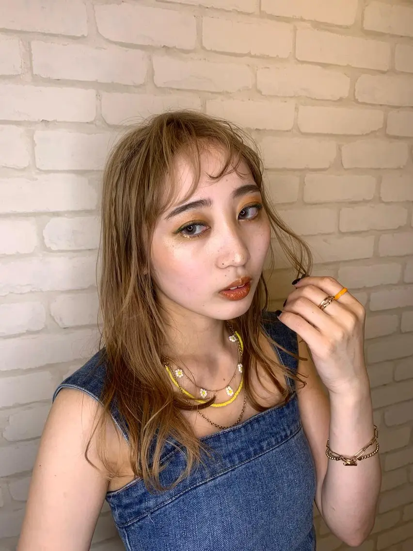 ロング ヘアカラー 椿 さやかのヘアスタイル