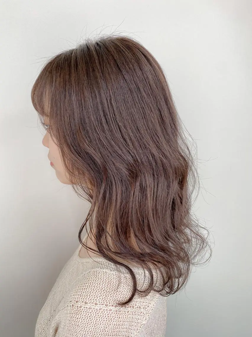 セミロング カラー グレージュ ハイライトカラー ハイライト 【透明感、艶髪】西村 有司のヘアスタイル