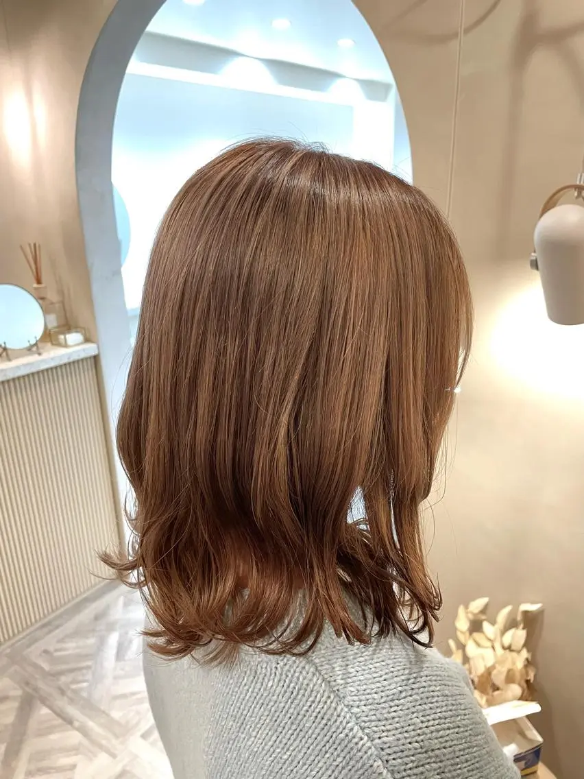 カラー シンバヒナノ/パーマ レイヤー/髪質改善のヘアスタイル