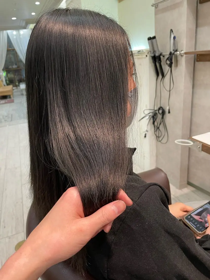 カラー 黒髪 ブリーチ ハイトーンカラー ヘアカラー トリートメント 安田 蓮のヘアスタイル