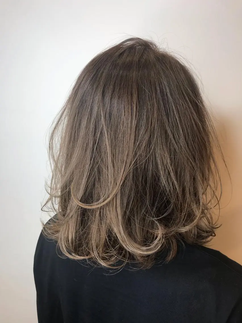 ミディアム カラー シールエクステ⭐️ オオミタクヤのヘアスタイル