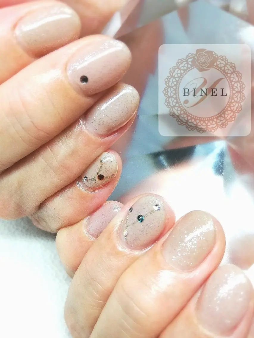 ネイル 持ち込み ハンドネイル Nail Salon Y.BINELのネイルデザイン