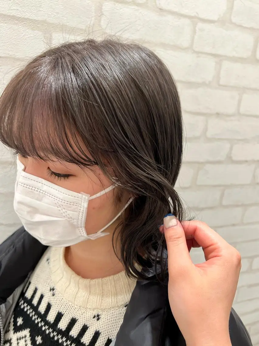 ショート カラー 石崎 真維のヘアスタイル