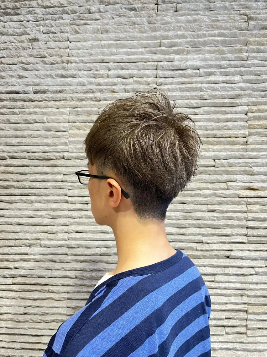 ショート カラー メンズ カット ヘアカラー メンズカット デザインカラーのヘアスタイル