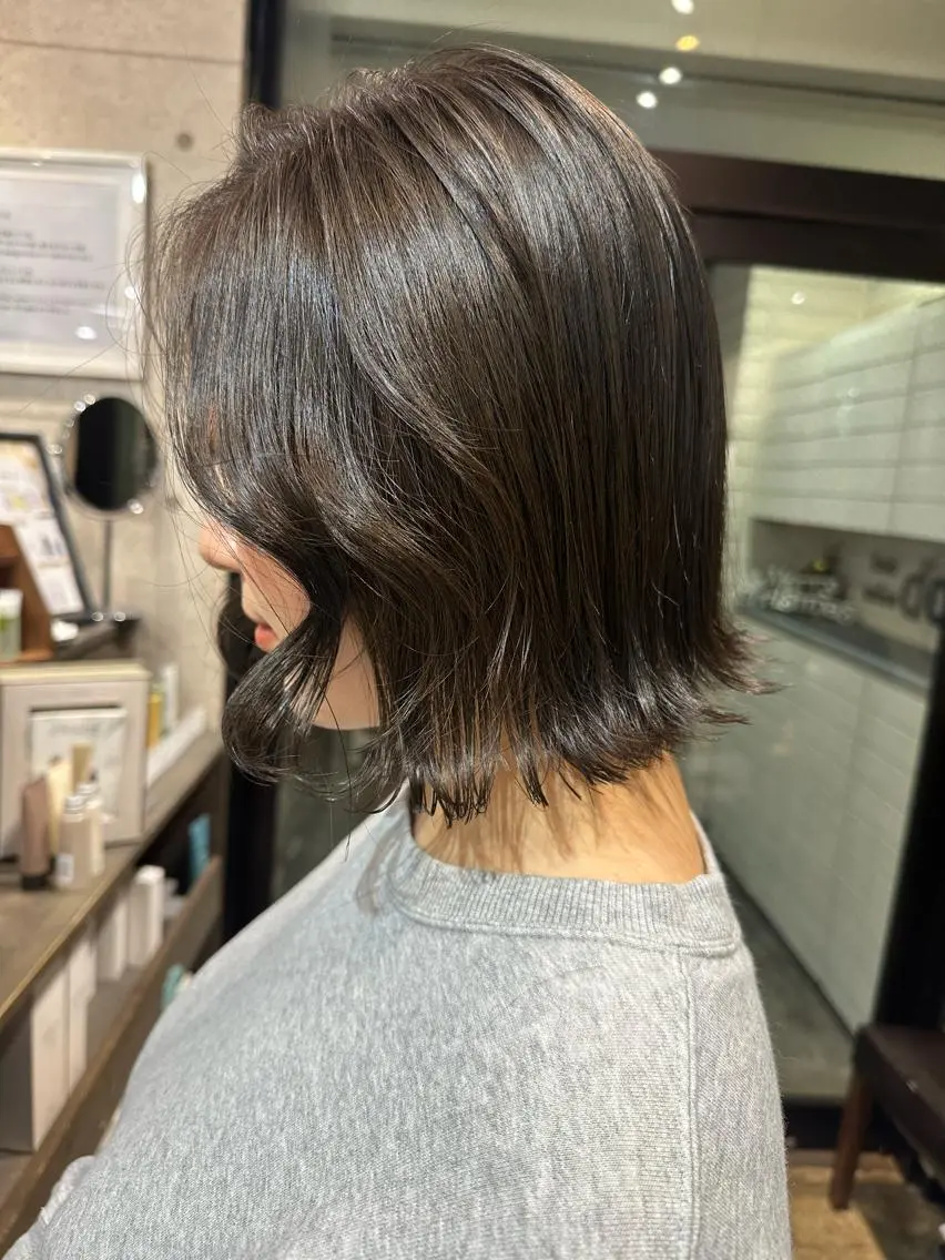 ショート カラー 透明感カラー グレージュ ボブ 遠藤沙也加 /レイヤーカットのヘアスタイル