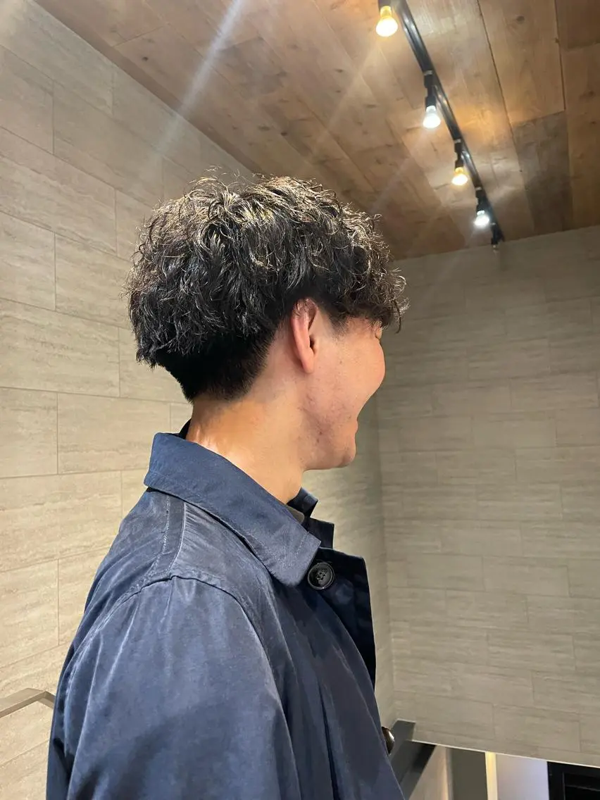 パーマ メンズ レイヤーカット/髪質 改善/矯正🤍吉田のヘアスタイル