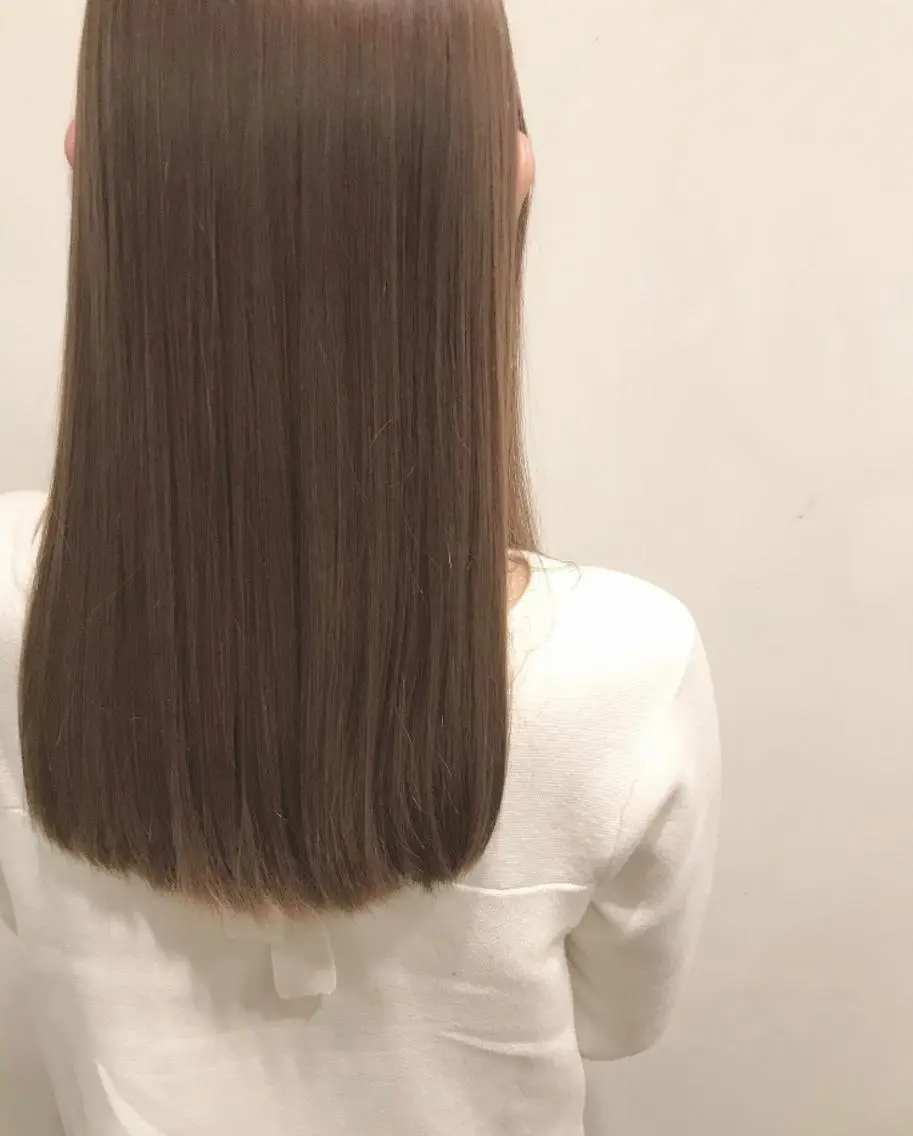 ロング カラー アッシュ ベージュカラー ブリーチ ブリーチなしカラー mayo 🐄🌈のヘアスタイル