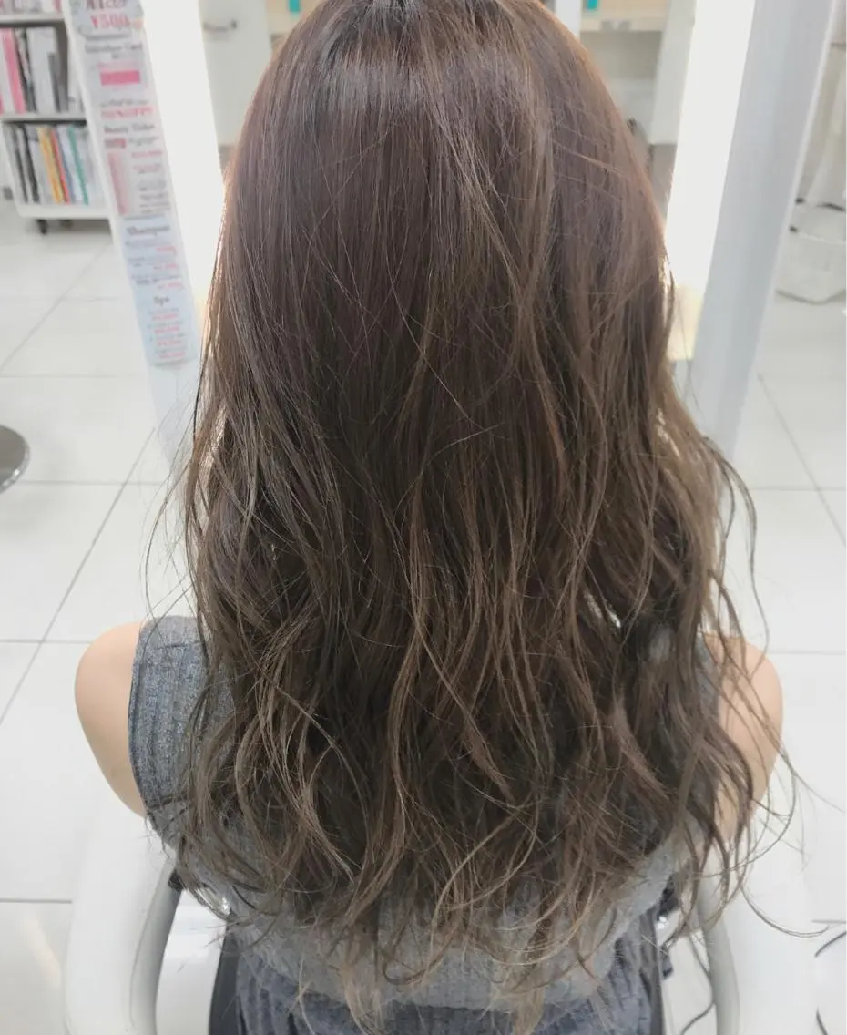 ロング カラー midori osawaのヘアスタイル