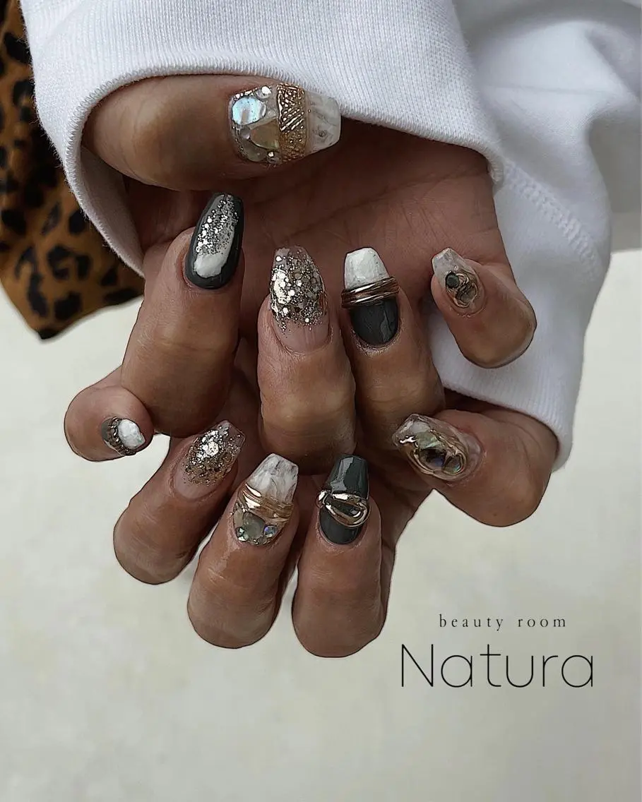 ネイル マツエク・マツパ アイブロウ ハンドネイル beautyroom Naturaのネイルデザイン