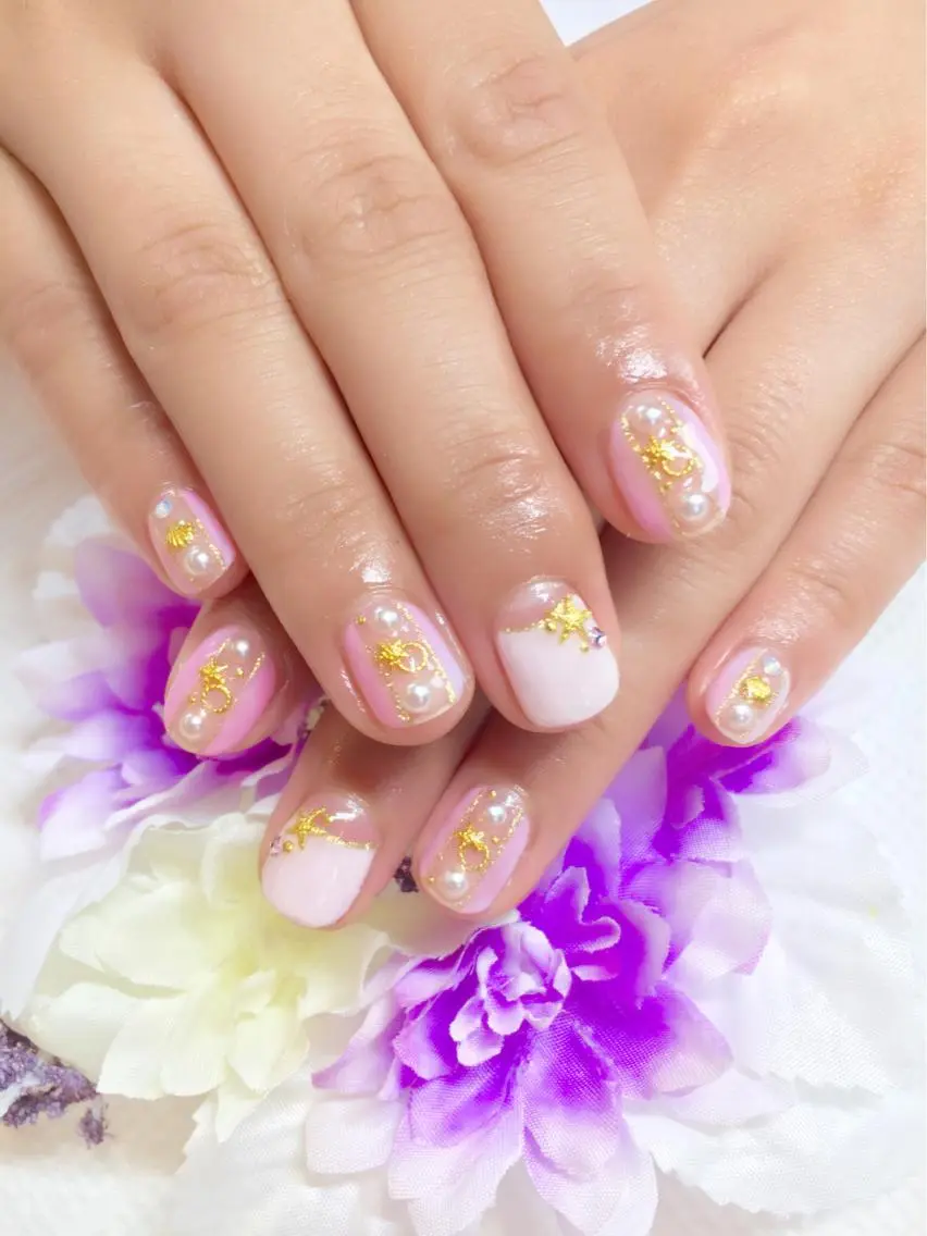 ネイル フットネイル フレンチネイル ジェルネイル パラジェル 夏ネイル clover nailのネイルデザイン