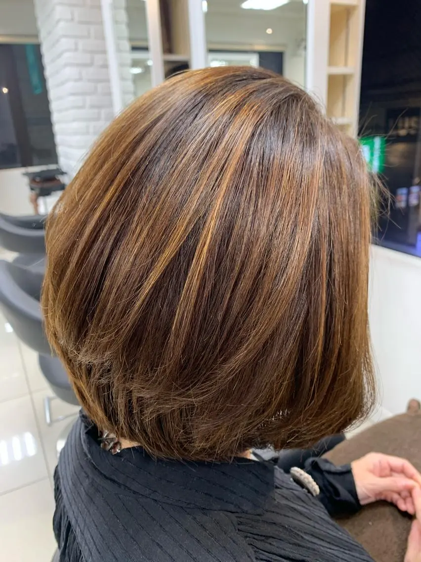 ショート カラー ハイライトカラー ボブ ハイライト カット ヘアカラー 【パーマ特化美容師】 ✂️✨飯田哲也のヘアスタイル