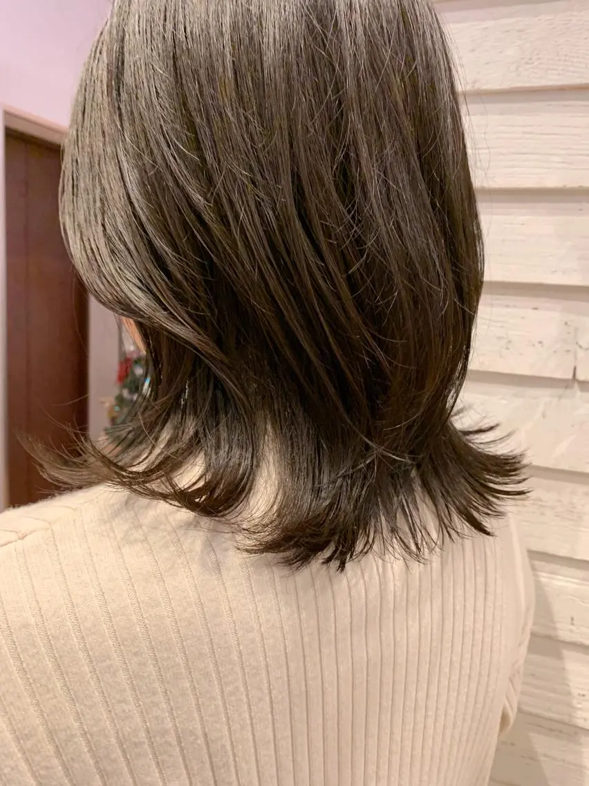 ミディアム カラー グレージュ レイヤーカット 🌱小顔ヘア/ボブ ミディアム/双葉🌱のヘアスタイル